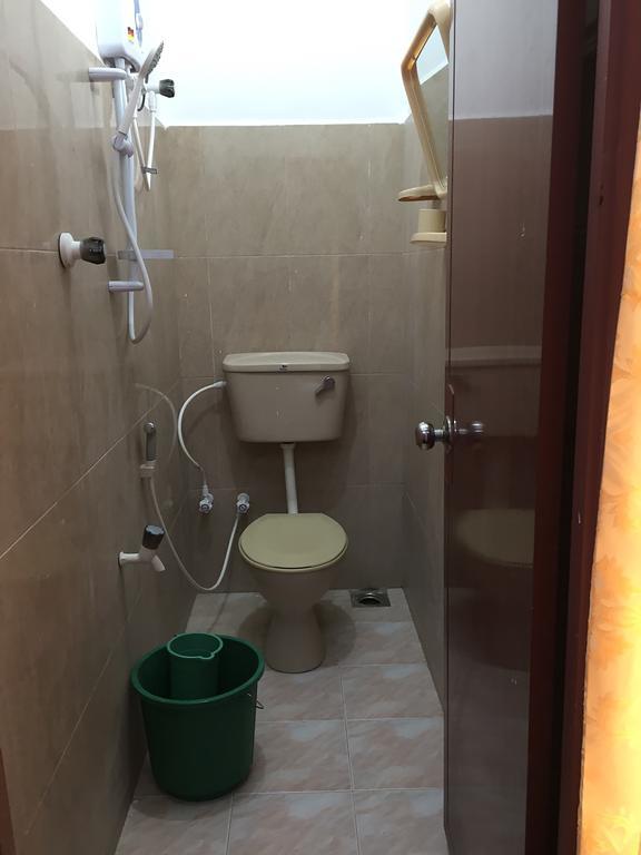 Yaarl Holiday Inn 贾夫纳 外观 照片