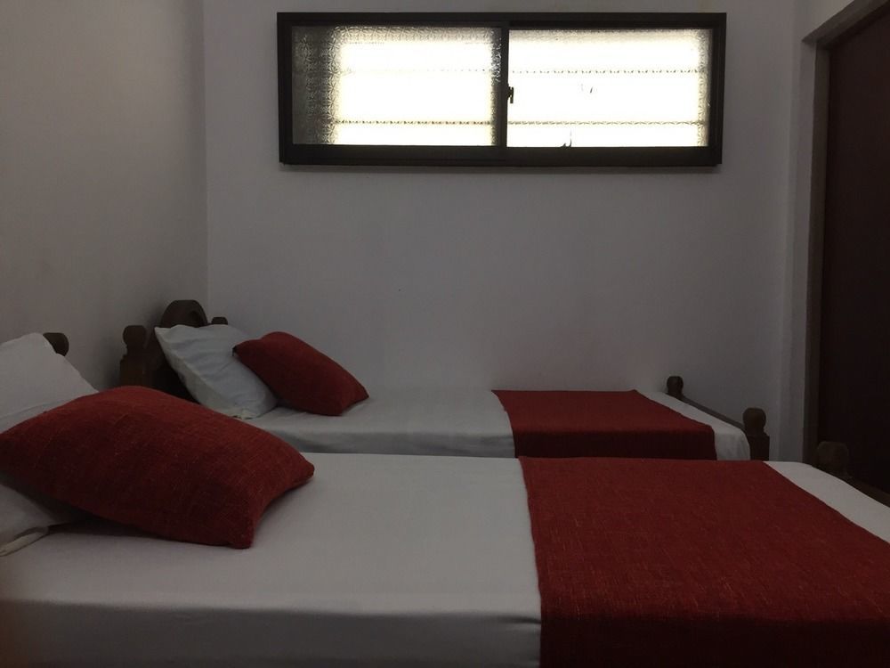 Yaarl Holiday Inn 贾夫纳 外观 照片