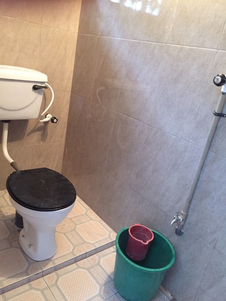 Yaarl Holiday Inn 贾夫纳 外观 照片